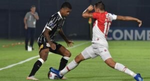 Read more about the article Corinthians só empata com River-PAR na estreia da Sul-Americana
