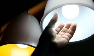 Read more about the article Aneel prorroga proibição de corte de luz por inadimplência