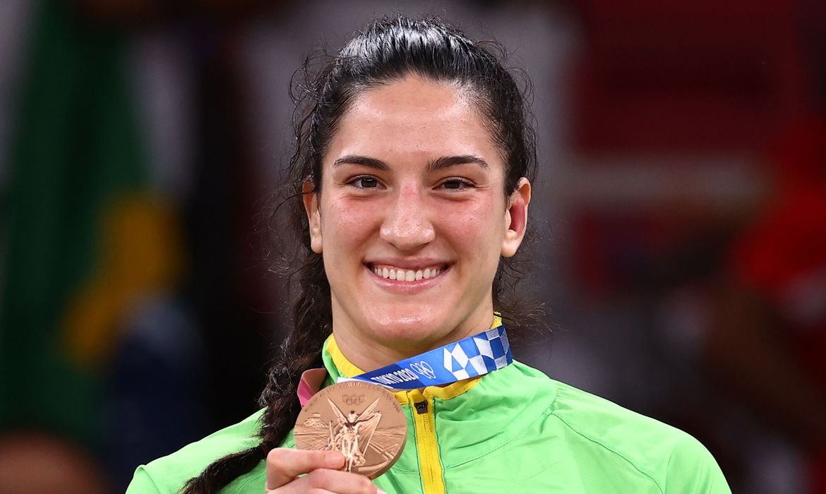 You are currently viewing Mayra Aguiar conquista bronze no judô na Olimpíada de Tóquio