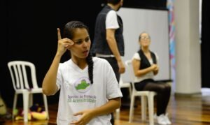 Read more about the article Surdos defendem Libras como segundo idioma oficial do Brasil