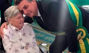 Read more about the article Mãe do presidente Jair Bolsonaro morre aos 94 anos