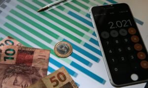 Read more about the article Mercado financeiro eleva projeção da inflação para 5,56% em 2022
