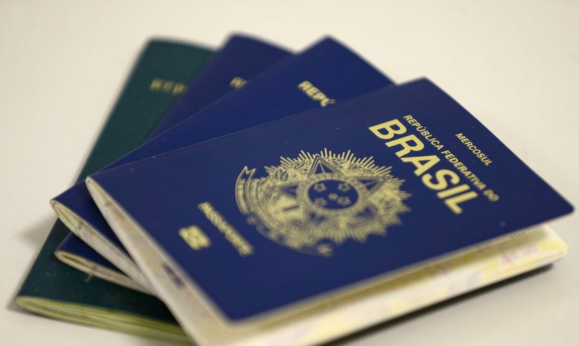 You are currently viewing Brasil permitirá acesso de ucranianos a passaporte humanitário