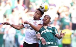 Leia mais sobre o artigo Flamengo sai na frente, mas Palmeiras empata e mantém vantagem