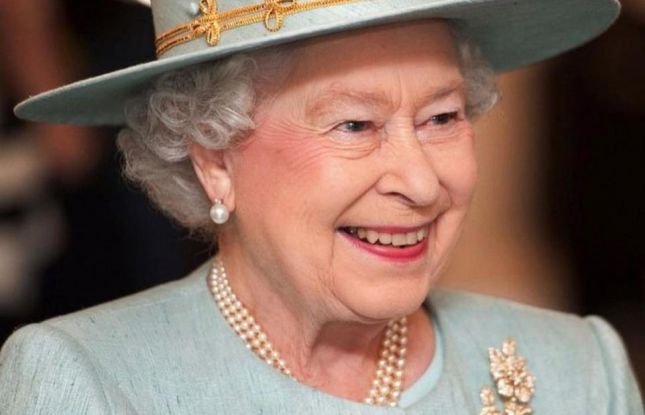 Você está visualizando atualmente Morre a rainha Elizabeth II, aos 96 anos