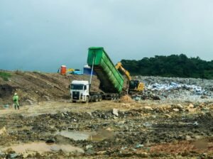 Leia mais sobre o artigo Justiça suspende interdição de aterro sanitário e retoma coleta de lixo de Aracaju