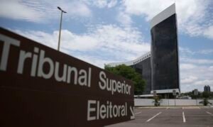 Leia mais sobre o artigo TSE rejeita três ações contra Bolsonaro por abuso nas eleições