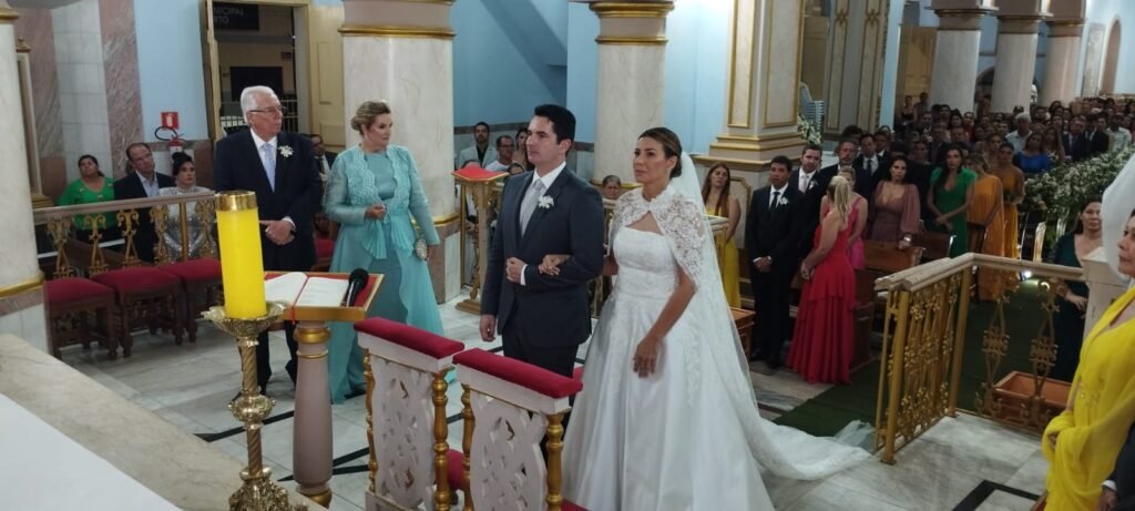 Você está visualizando atualmente Deputado Gustinho Ribeiro e prefeita Hilda se casam em Lagarto