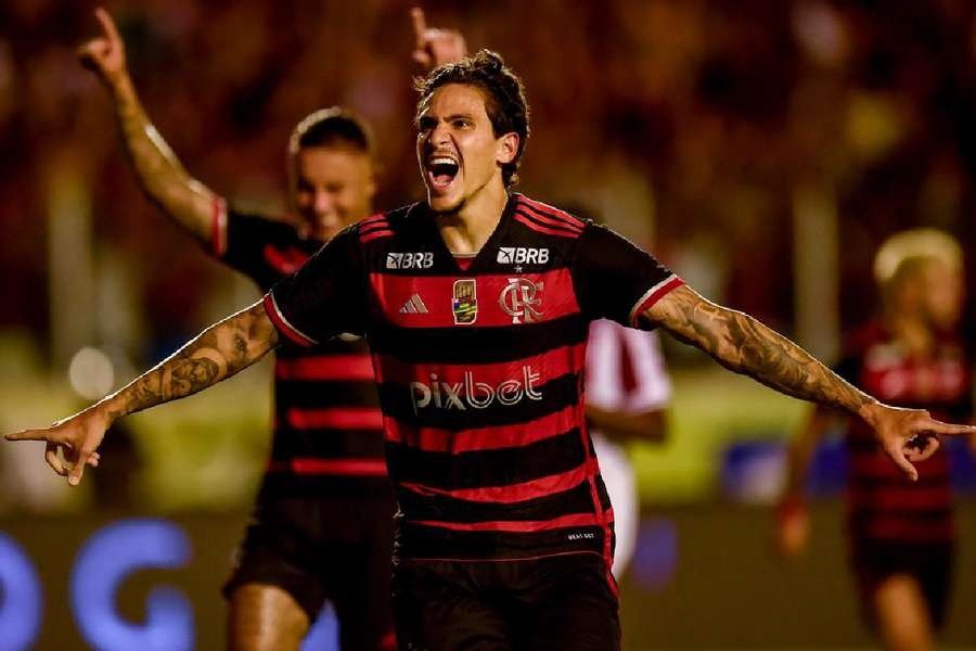 Você está visualizando atualmente Flamengo vence o Bangu por 3 a 0 no Estádio Batistão em Aracaju
